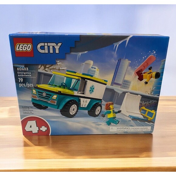 LEGO CITY Emergency Ambulance and Snowboarder (60403) New - Picture 1 of 7